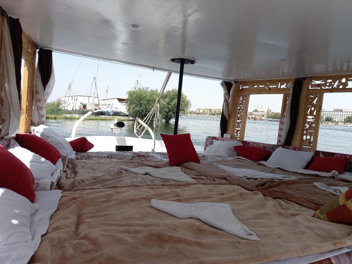 Nile Sunrise Felucca Boat Private Rental Louxor Extérieur photo