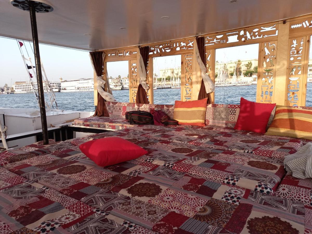 Nile Sunrise Felucca Boat Private Rental Louxor Extérieur photo