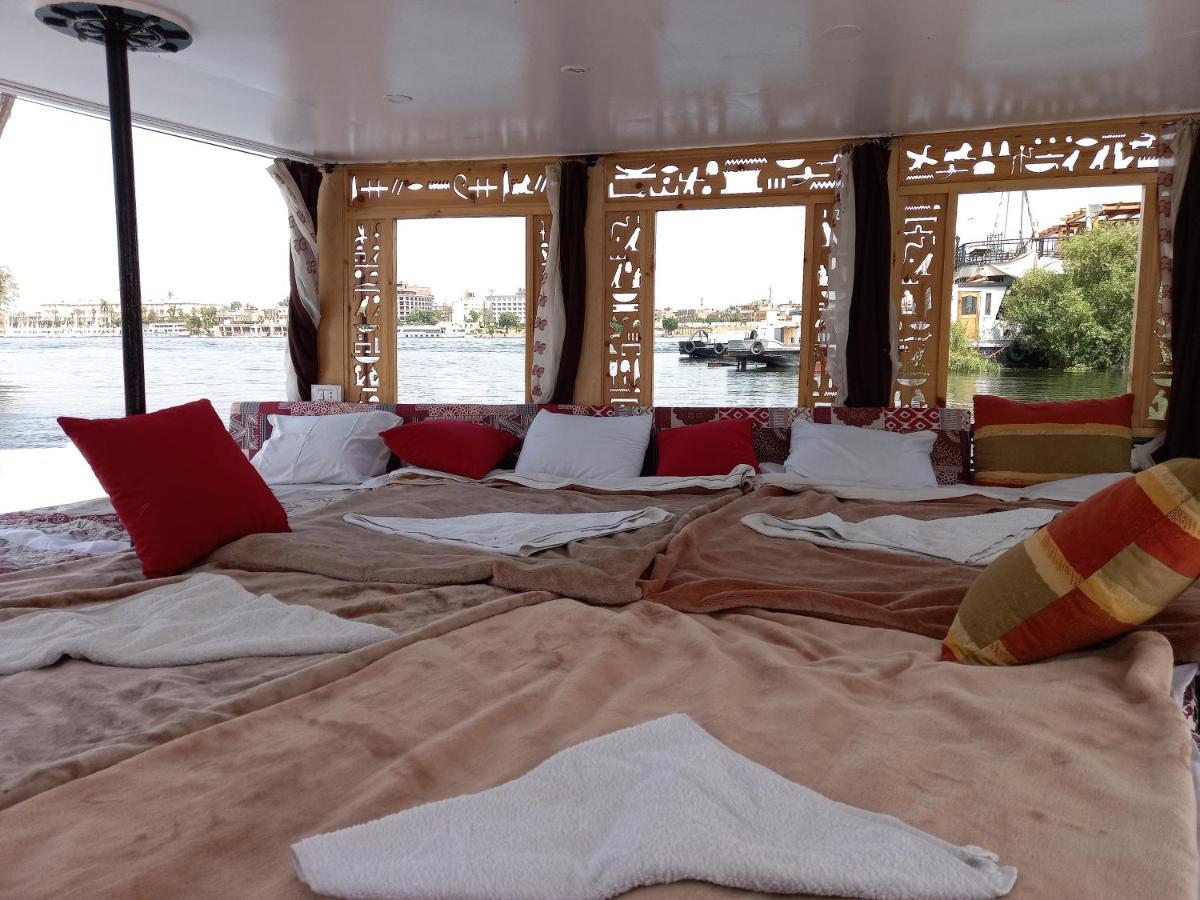 Nile Sunrise Felucca Boat Private Rental Louxor Extérieur photo