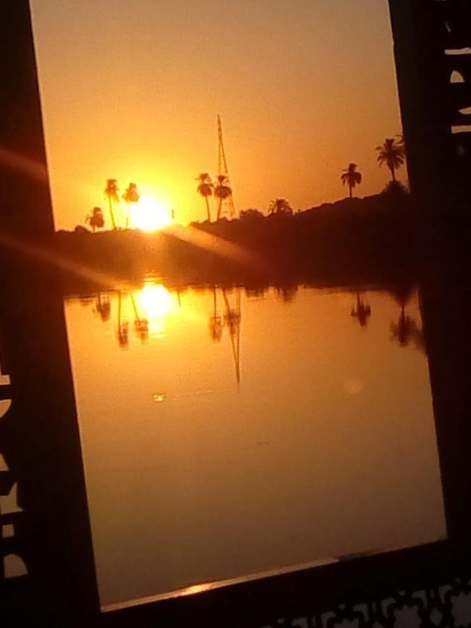 Nile Sunrise Felucca Boat Private Rental Louxor Extérieur photo