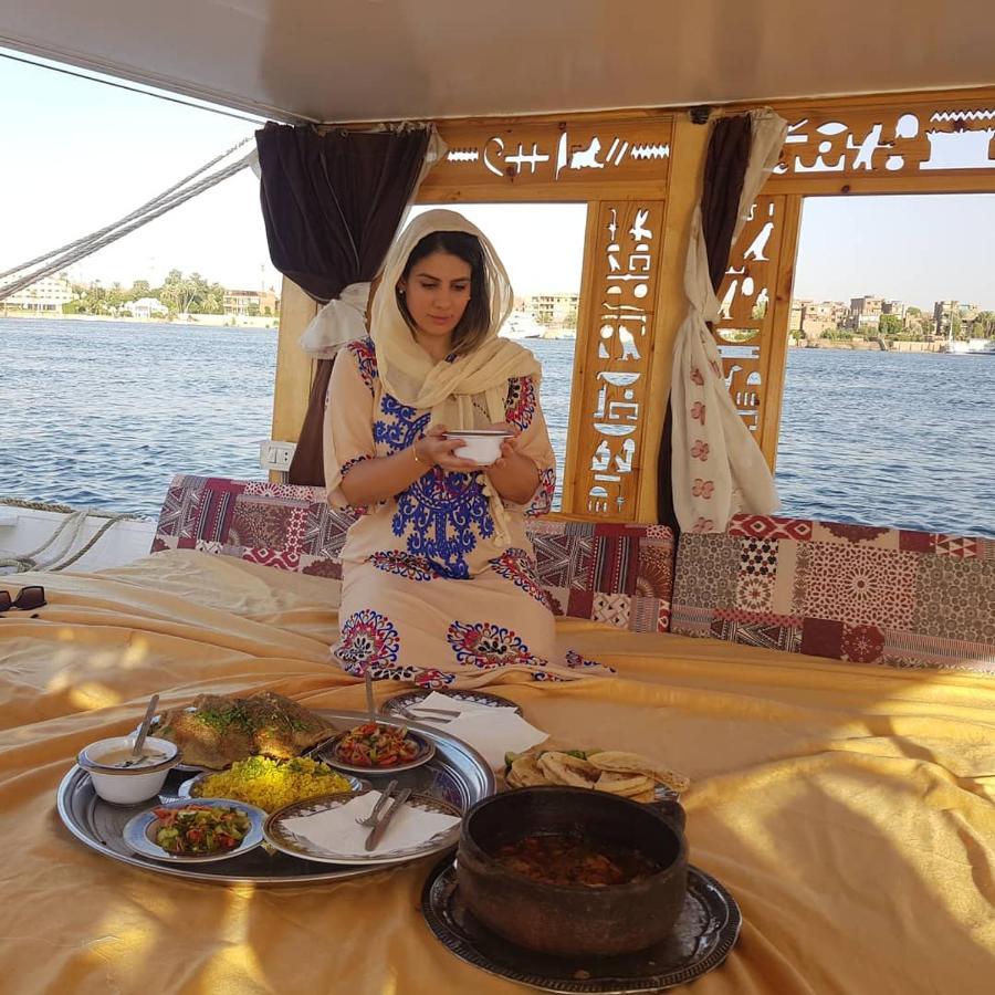 Nile Sunrise Felucca Boat Private Rental Louxor Extérieur photo